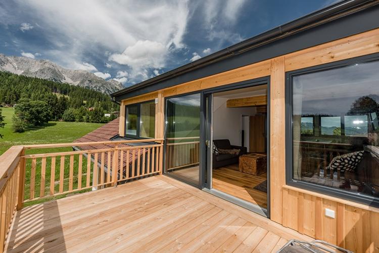 Terrasse mit Bergblick